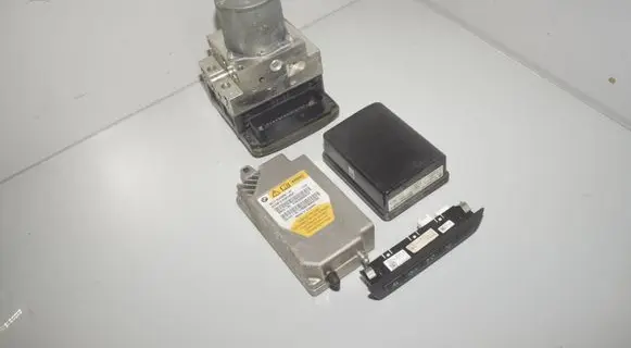 BMW 5 F10 F11 Distronic sensor radar 9220039 9248096 6799136