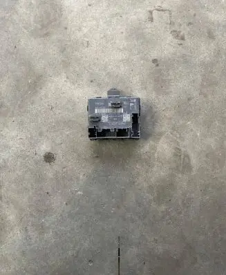 Audi A5 Door control unit/module 8W1959592