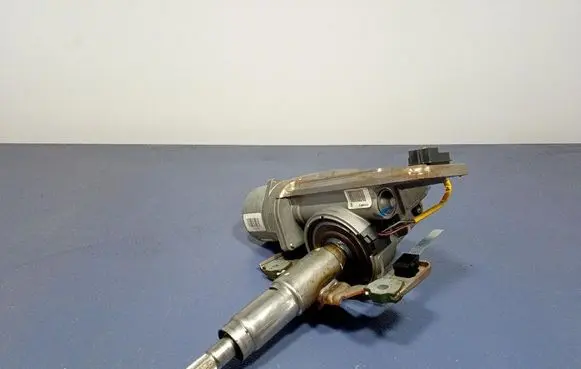 Opel Corsa D Steering wheel axle 2611786709A