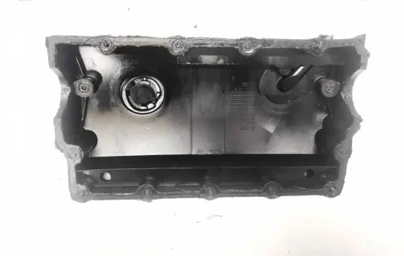 Volkswagen PASSAT B5 Rocker cam cover 