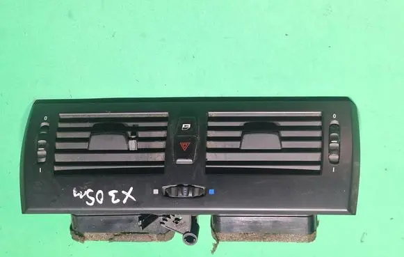 BMW X3 E83 Dash center air vent grill 3400074