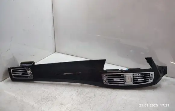 Mercedes-Benz CLS C218 X218 Dash center air vent grill A2186807371