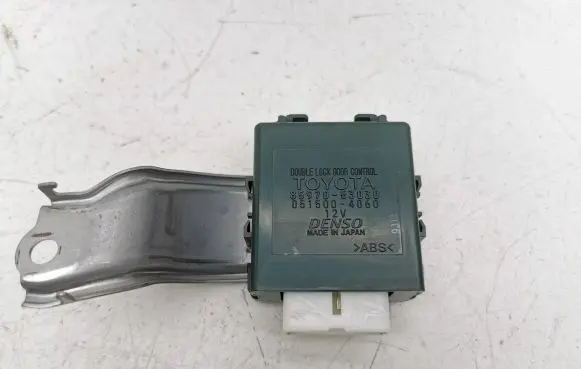 Lexus IS 220D-250-350 Door central lock control unit/module 8597053030