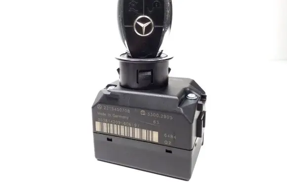 Mercedes-Benz S W221 Ignition lock A2215450708