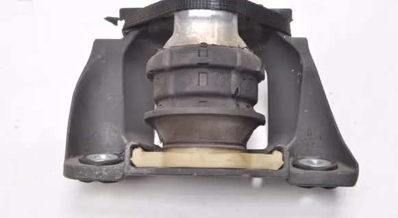 Volvo S90, V90 Engine mounting bracket 32137494