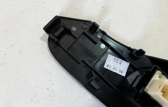 Toyota Auris E180 Electric window control switch 7423102050
