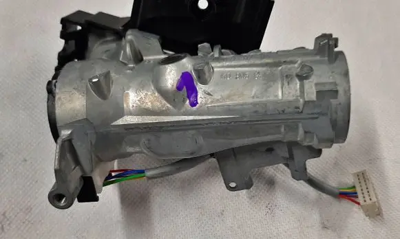 Volkswagen Golf VII Ignition lock 1K0905851