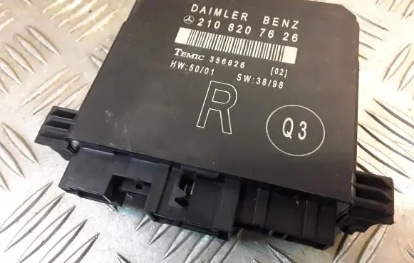 Mercedes-Benz E W210 Door control unit/module 2108207626 A2108207626