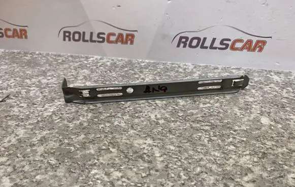 Volvo XC90 Headlight/headlamp mounting bracket 89028052