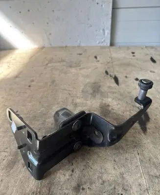 Renault Master III Sliding door upper roller guide/hinge 777946809R