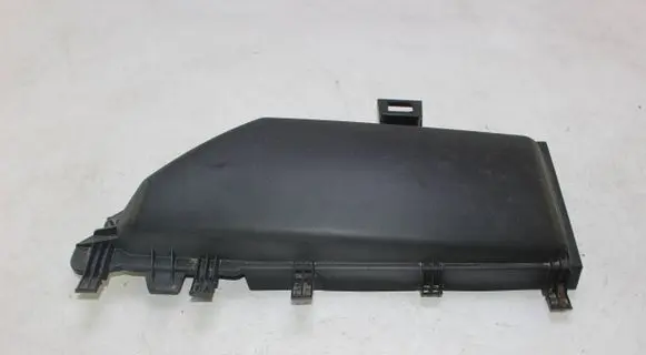 BMW 5 E60 E61 Cabin air micro filter cap 6950936