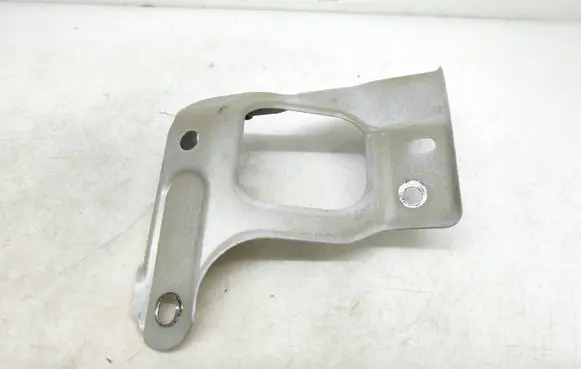 Tesla Model 3 Fender mounting bracket 108601600D 29220
