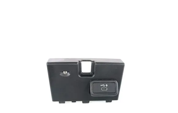 BMW 3 G20 G21 USB socket connector 8711939