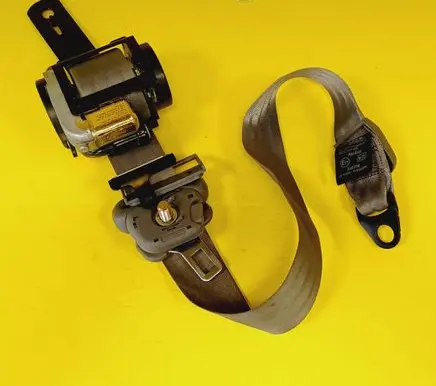 KIA Magentis Front seatbelt