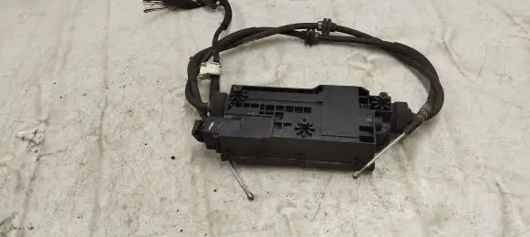 BMW X5 F15 Hand brake control module 6870191 6870192