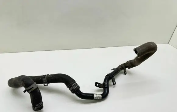 Audi A8 S8 D3 4E Engine coolant pipe/hose 4E0121485P