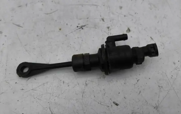 Clutch master cylinder