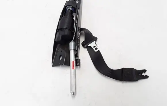 Volvo XC70 Front seatbelt 39811480