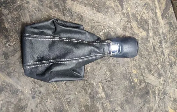Skoda Octavia Mk3 (5E) Gear lever shifter trim leather/knob 5E1711113BR
