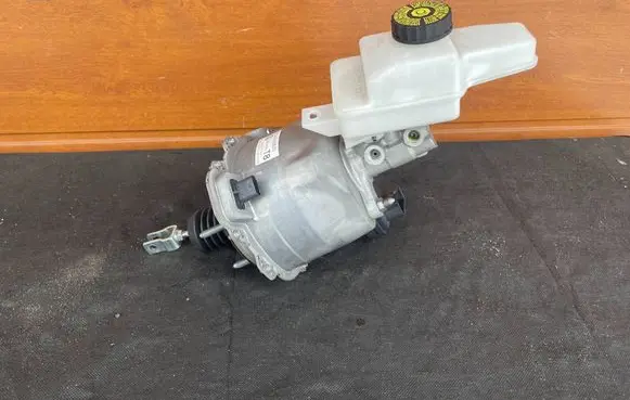 Toyota Yaris Cross Brake booster 472100D010 0801055 0204N02112