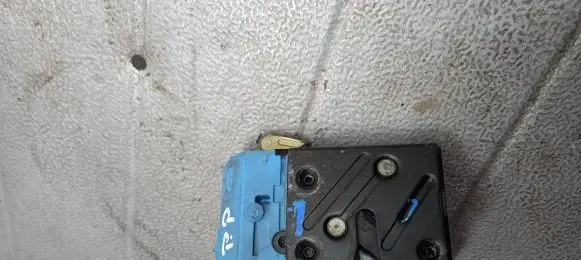 Volvo S80 Front door lock