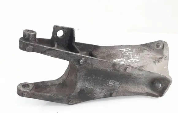 Volkswagen Transporter - Caravelle T5 Engine mounting bracket 7E0199343