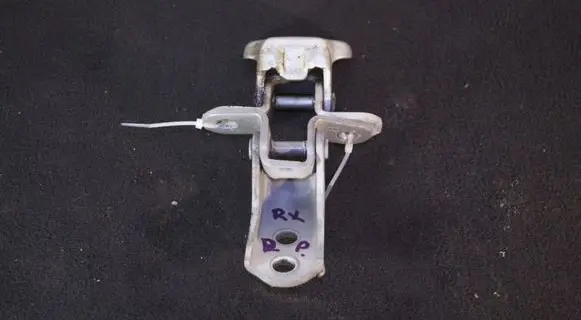 Lexus RX 330 - 350 - 400H Front door hinge set 
