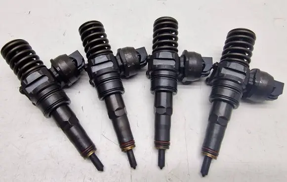 Skoda Octavia Mk2 (1Z) Fuel injector 038130073AG 041720215