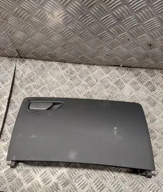 Audi A3 S3 8V Glove box lid/cover 