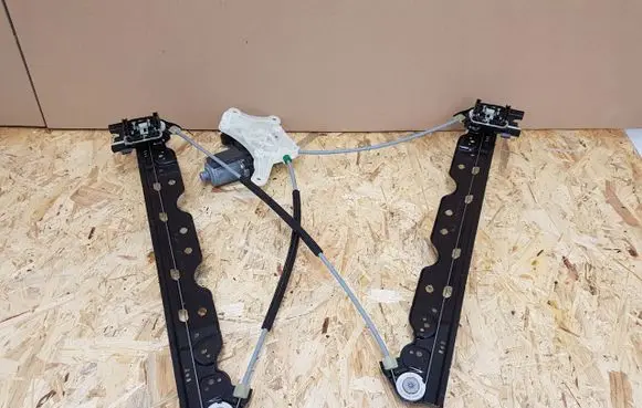 Mercedes-Benz G W463 2nd Gen Rear door window regulator with motor