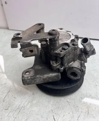 BMW 5 E39 Power steering pump 5432