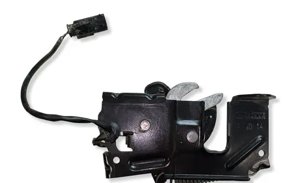 BMW 4 F32 F33 Engine bonnet/hood lock/catch 7242548
