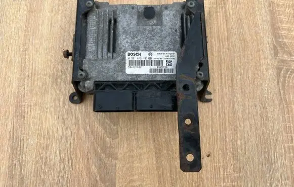 Iveco Daily 4th gen Engine control unit/module 0281012193 504121602 1039S12469