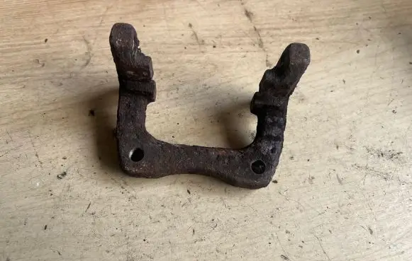Skoda Octavia Mk2 (1Z) Brake caliper pad carrier rear 