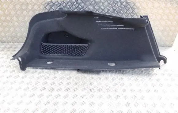Trunk/boot side trim panel