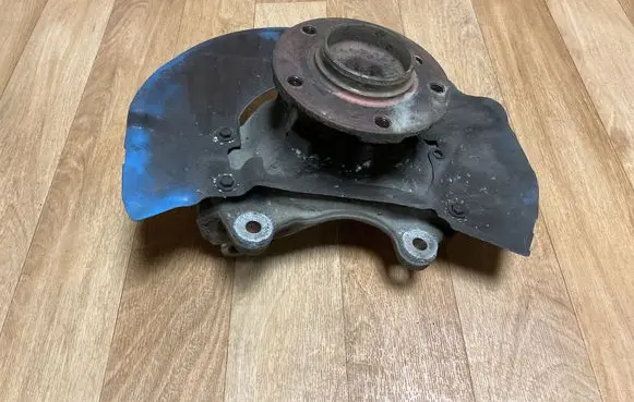 BMW 5 E60 E61 Front wheel hub 6760954