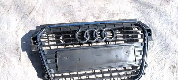 Audi A1 Front bumper upper radiator grill 8X0853651