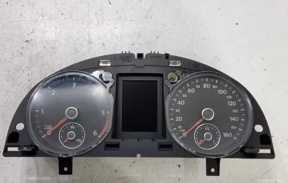 Volkswagen PASSAT B7 Speedometer (instrument cluster) 3AA920970A A2053396326