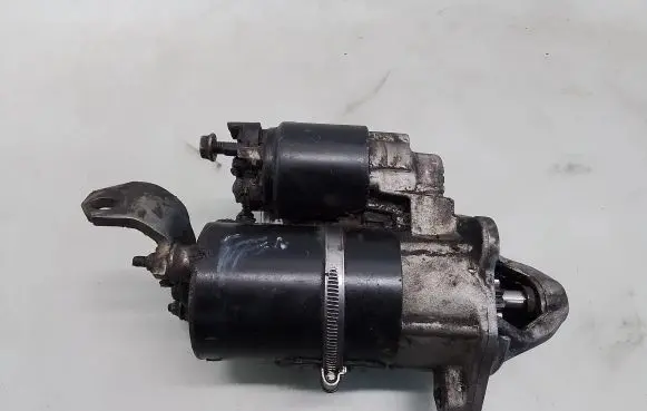 Volkswagen PASSAT B5.5 Starter motor 1005821933