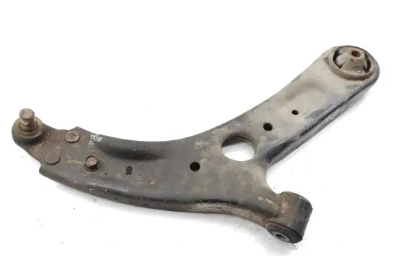 Hyundai i30 Front lower control arm/wishbone