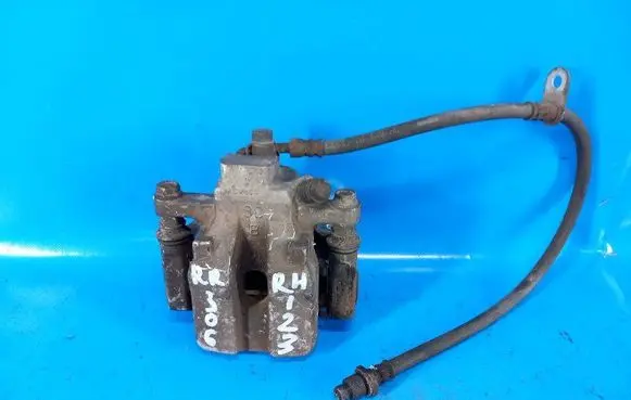 Toyota Camry Front brake caliper 4783006050