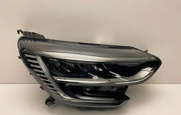 Renault Megane IV Headlight/headlamp 260105675R 90196963