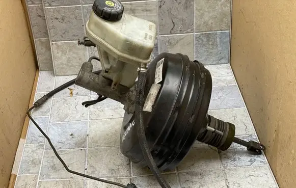 Opel Vectra C Brake booster 24433100