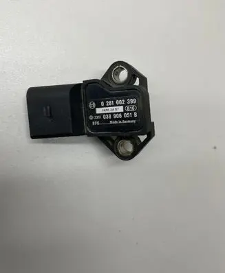 Audi A4 S4 B7 8E 8H Air pressure sensor 0281002399 038906051B