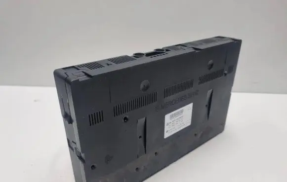 Mercedes-Benz S W221 SAM control unit A2215403862 2215403862