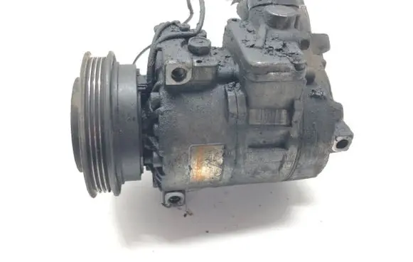 Volkswagen PASSAT B5 Air conditioning (A/C) compressor (pump) 8D0260808