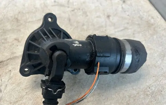 BMW 3 E90 E91 Thermostat/thermostat housing 7510959