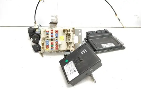 Nissan Almera Tino Engine ECU kit and lock set MEC32440 MEC32440C1 24350BU210