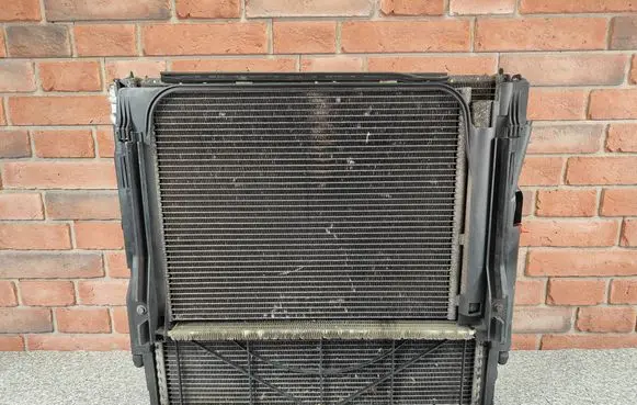 BMW X5 E53 Coolant radiator 7543347