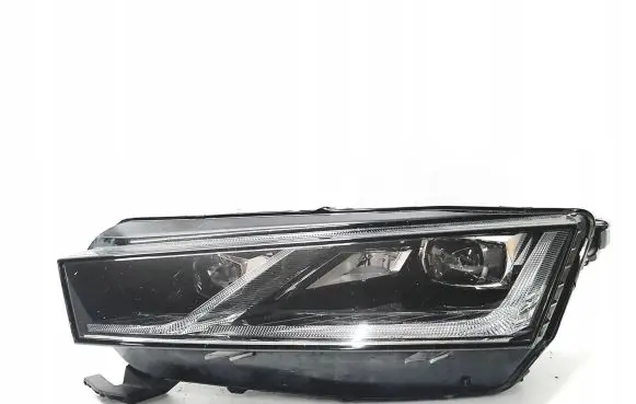 Skoda Octavia Mk4 Headlight/headlamp 5E4941015A
